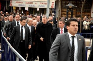 camiye alinmayan yasli adamdan basbakan a padisah misin 515649 Fasulyeden