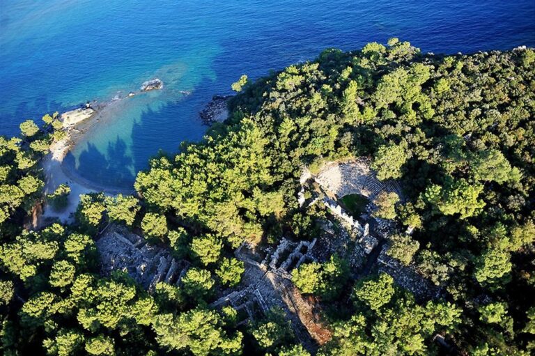 gokyuzunden-nefes-kesen-antalya,Kxh_Q4VlLUePKBiAgc-n9g