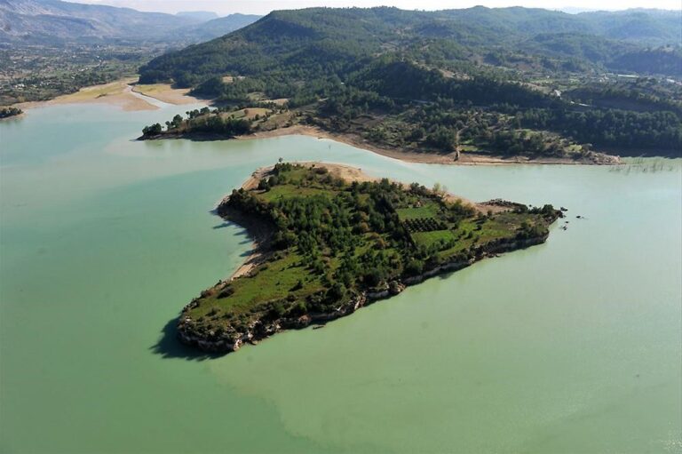 gokyuzunden-nefes-kesen-antalya,Nu9sB5jy6Eqv_UNJJSm_BQ