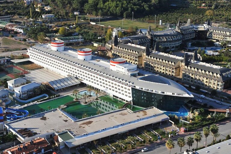 gokyuzunden-nefes-kesen-antalya,kb2E01QHPkmDY850LYZkwg