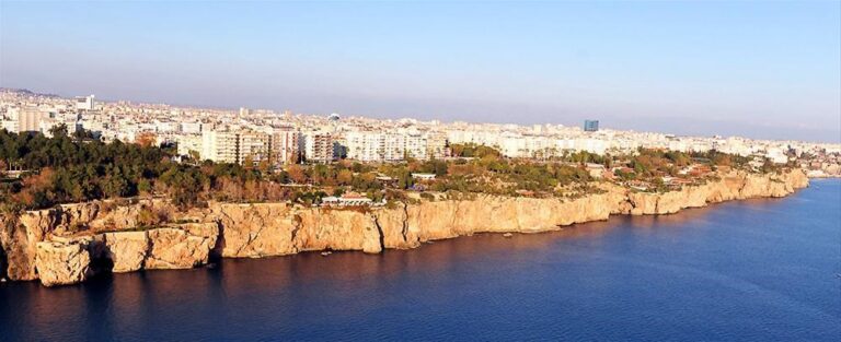 gokyuzunden-nefes-kesen-antalya,w1kRxtSFK0W-olZv0-8RUg