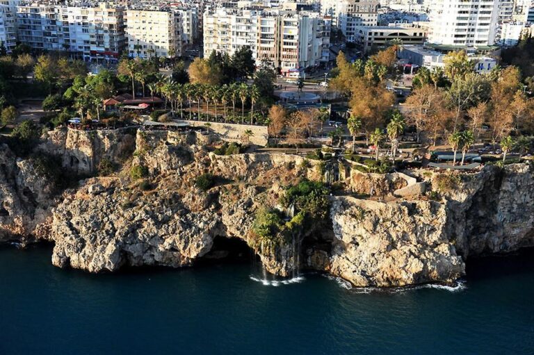 gokyuzunden-nefes-kesen-antalya,zsE4aXImsUSgneifJz0nqA